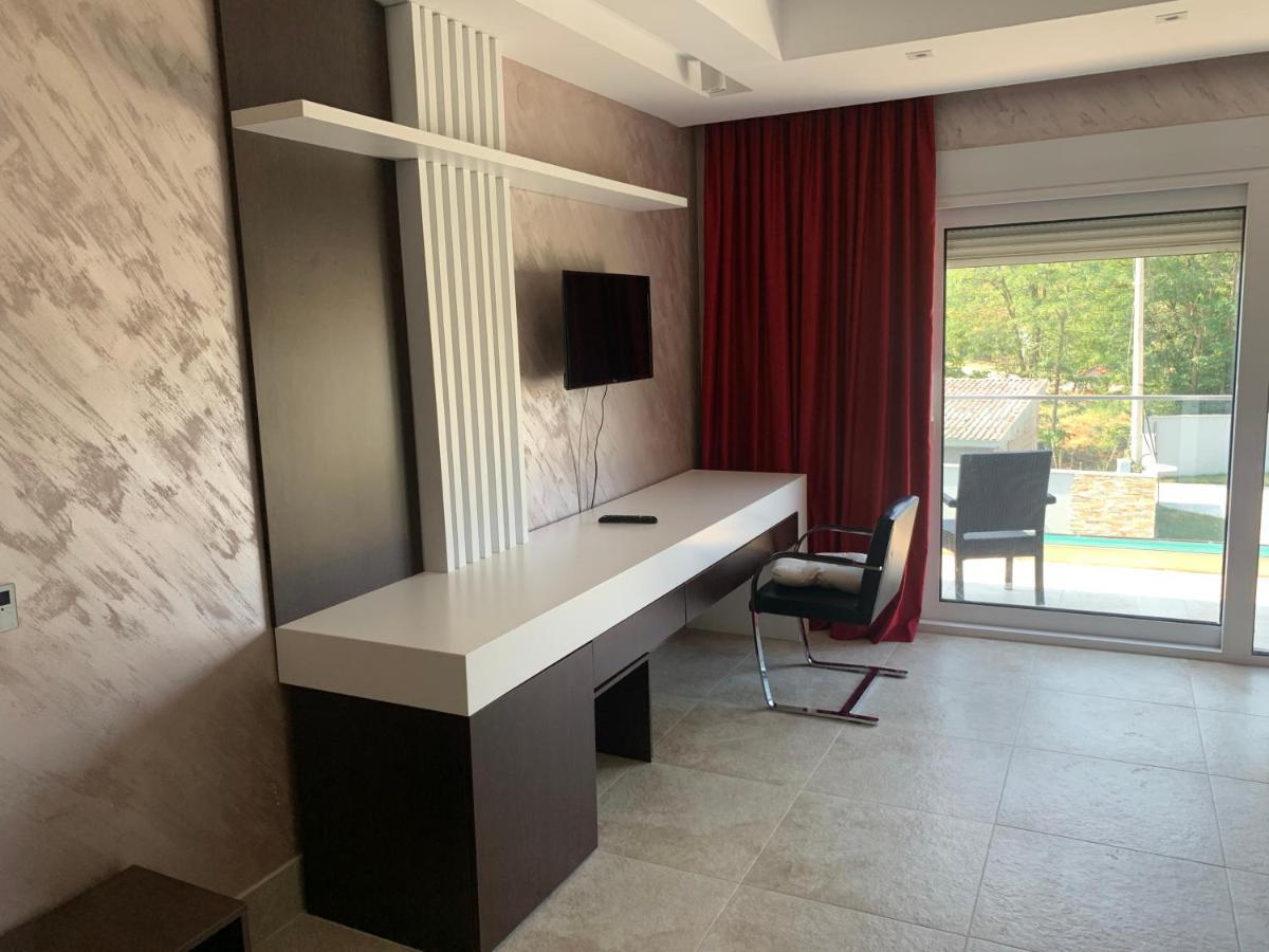 Plavi Resort Vinci Екстер'єр фото
